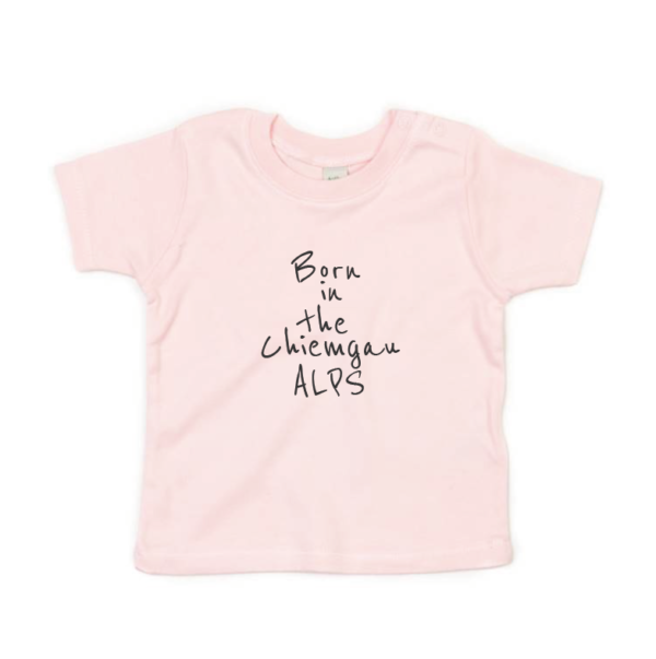 Baby T-Shirt – Born in the Chiemgau Alps – Rose